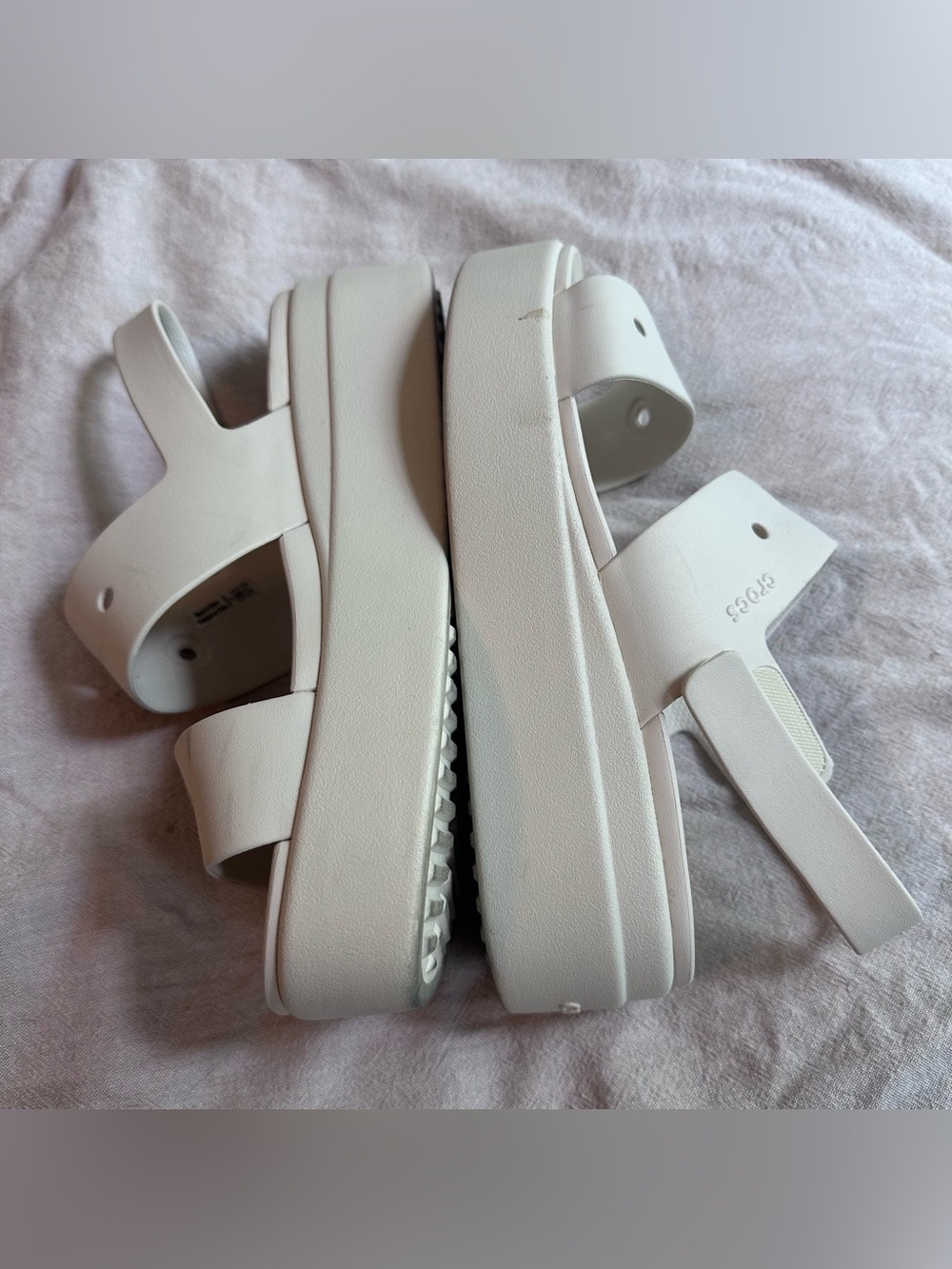 Crocs Women's Brooklyn 4U Platform Sandals Shoes in Stucco Cream size 7 strappy - Picture 8 of 9